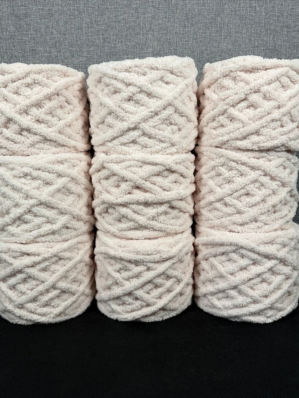 Reclaimed Yarn Super Bulky Chenille 2033 Yds Pale Pink 1196g (6 Cakes)